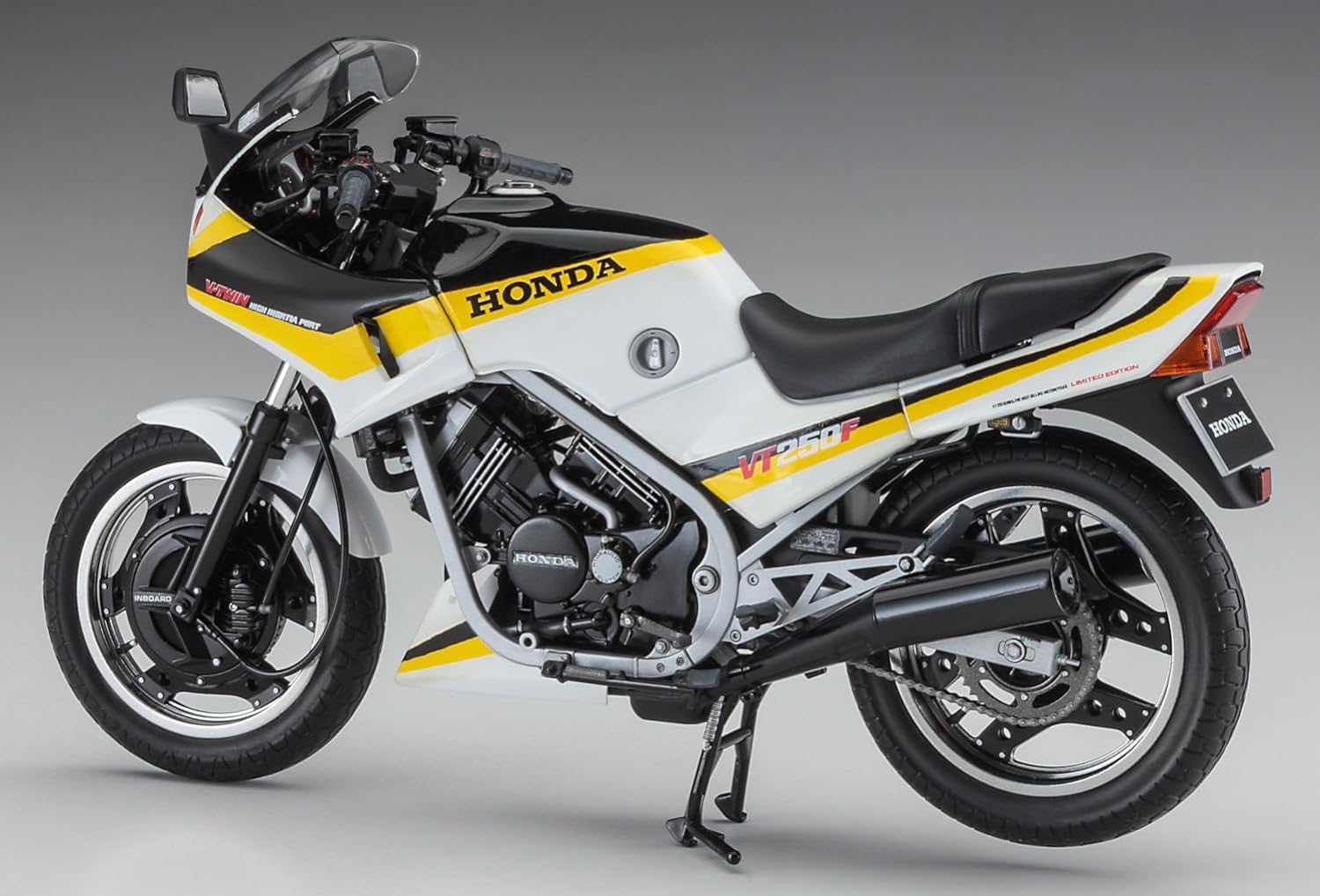 Hasegawa 1/12 Honda VT250F (MC08) 1985 Limited Edition Plastic Model 21761  - Discovery Japan Mall