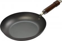 Iron frying pan that grows as you use it Shiraki handle Made in Japan IH compatible Lightweight No seasoning required Outdoor camping