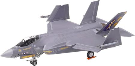 Tamiya 1/72 Warbird Collection No. 94 Lockheed Martin F-35C Lightning II Plastic Model Kit 60794 (Airplane)