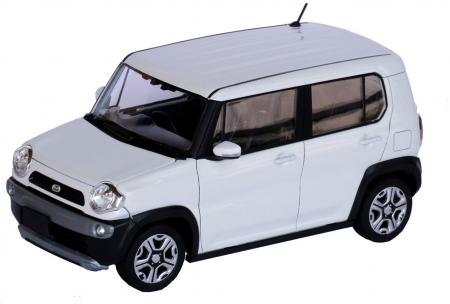 Fujimi Model 1/24 Car NEXT Series No.4 Mazda Flare Crossover (Pure White Pearl) Color-coded Plastic Model Car NX4