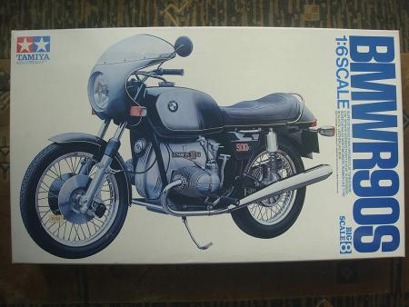 Tamiya 1/6 Motorcycle Series No.8 BMW R90S Plastic Model 16008