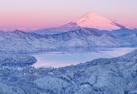 Snow-Covered Mount Fuji at Sunrise (Kanagawa Prefecture) 300-Piece Jigsaw Puzzle: (26x38cm) 03-959. Includes a piece request postcard, adhesive, a spatula, a service card, and a jigsaw puzzle instruction manual.