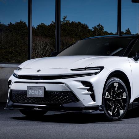 TOM'S Front Diffuser Black (202) for Crown Sport AZSH36W AZSH37W (R6.11~)