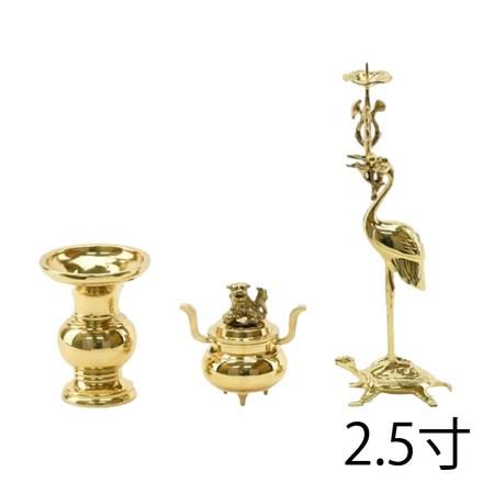 Japanese-made Buddhist altar set, including three Buddhist altar accessories and a candle holder. Otani-ha Shinshu Buddhist sect, Eastern style. 