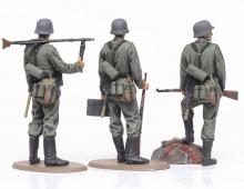 Tamiya 1/48 Military Miniature Series No.102 World War II German Infantry Set Plastic Model 32602