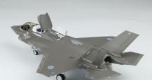 PLATZ 1/72 Scale Air Self-Defense Force F-35B Lightning II, Nyutabaru Air Base, 202nd Squadron, Plastic Model Kit TPA-58 (Airplane)