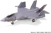 Tamiya 1/72 Warbird Collection No. 94 Lockheed Martin F-35C Lightning II Plastic Model Kit 60794 (Airplane)