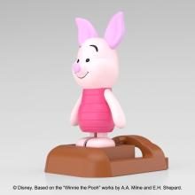 Aoshima Bunka Kyozai Rakupla Tocotoko No. DP-14 Winnie the Pooh Piglet Pre-colored plastic model