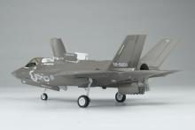 PLATZ 1/72 Scale Air Self-Defense Force F-35B Lightning II, Nyutabaru Air Base, 202nd Squadron, Plastic Model Kit TPA-58 (Airplane)
