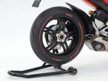 Tamiya 1/12 Motorcycle Series No.140 Ducati Superleggera V4 Plastic Model 14140 Molding Color