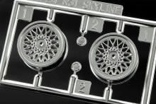 Hasegawa 1/24 Nissan Skyline GTS-R (R31) Dress-Up Plastic Model Kit 20657