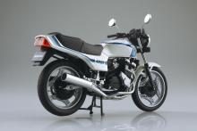 Aoshima Bunka Kyozai (AOSHIMA) 1/12 Scale Complete Honda CBX400F in Pearl Shell White (CBX550F Ver.)