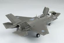 PLATZ 1/72 Scale Air Self-Defense Force F-35B Lightning II, Nyutabaru Air Base, 202nd Squadron, Plastic Model Kit TPA-58 (Airplane)