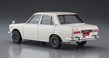 Hasegawa 1/24 Datsun Bluebird 1600 SSS with Chin Spoiler Plastic Model Kit 20468