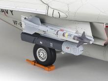 Tamiya 1/72 Warbird Collection No. 95 Grumman F-14D Tomcat Plastic Model Kit 60795 (Airplane)