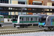 KATO E233 Series 7000 Saikyo Line 4-Car Basic Set, Model Train, 10-2109