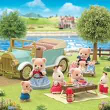 Sylvanian Families Vehicle (Classic Family Car) V-07 ST Mark Certified, Ages 3 and Up, Toy Dollhouse, Sylvanian Families, Epoch