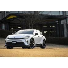 TOM'S Side Diffuser Black (202) for Crown Sport AZSH36W AZSH37W (R6.11~)