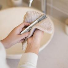 A-Stage Stick Facial Beauty Device (White) Re<br>・De Suhada (Ridesuhada) FM01A-WT