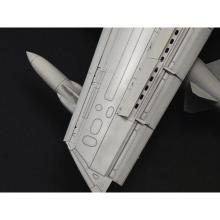 Tamiya 1/32 scale special project Italeri series British Army Tornado GR.4 (with pilot doll) Plastic model 25425 25425-000